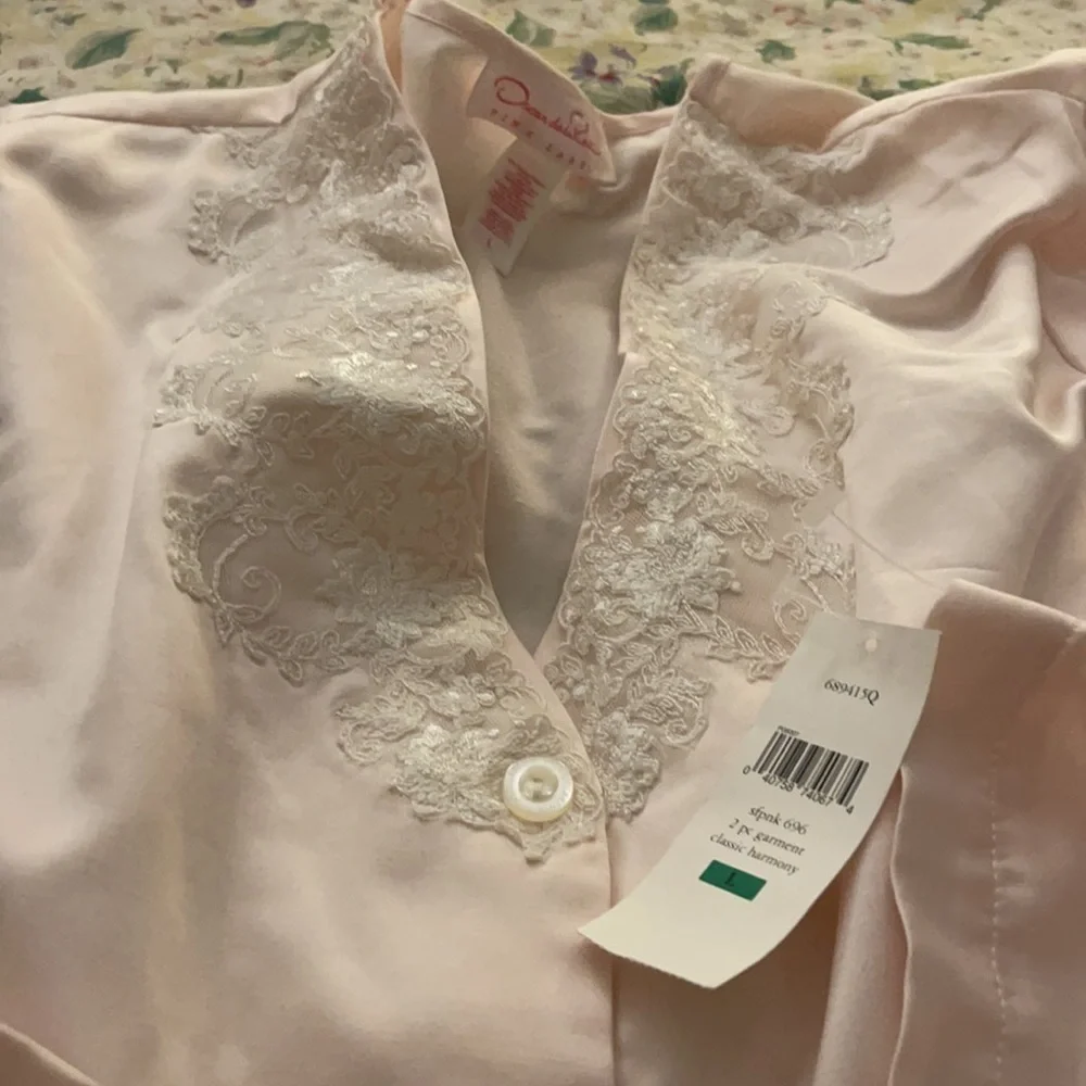 NWT Vintage Oscar de la Renta pajama top - Picture 9 of 10